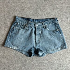 Levi’s Blue mid waisted jean shorts